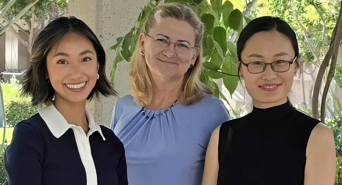 Coautrici principali dello studio (da sinistra) Emily Tom, Dorota Skowronska-Krawczyk, PhD, e Fangyuan Gao, PhD.