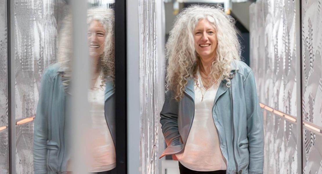 Professoressa Kristel Michielsen, direttrice di JSC e responsabile dell'infrastruttura informatica quantistica JUNIQ.